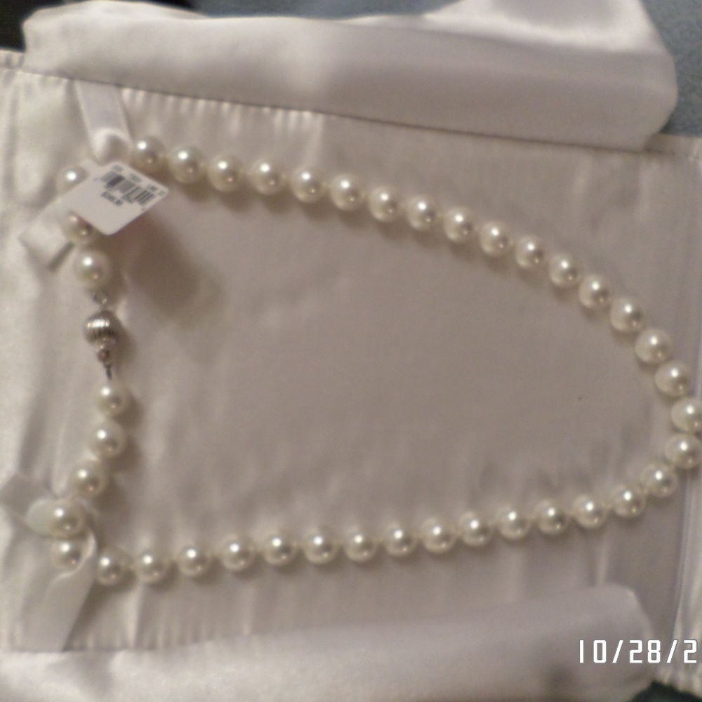 ❣️❣️S Pearl - sterling silver 18"  10mm ❣️❣️ - Picture 2 of 4